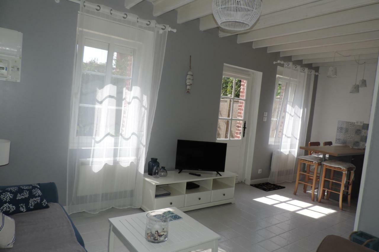 Belval Cottages Benouville  ภายนอก รูปภาพ